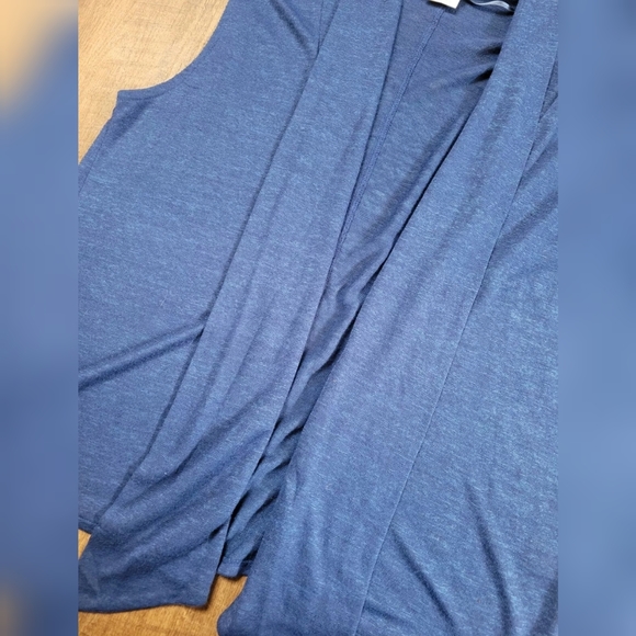 Van Heusen knit open front vest - Picture 2 of 7